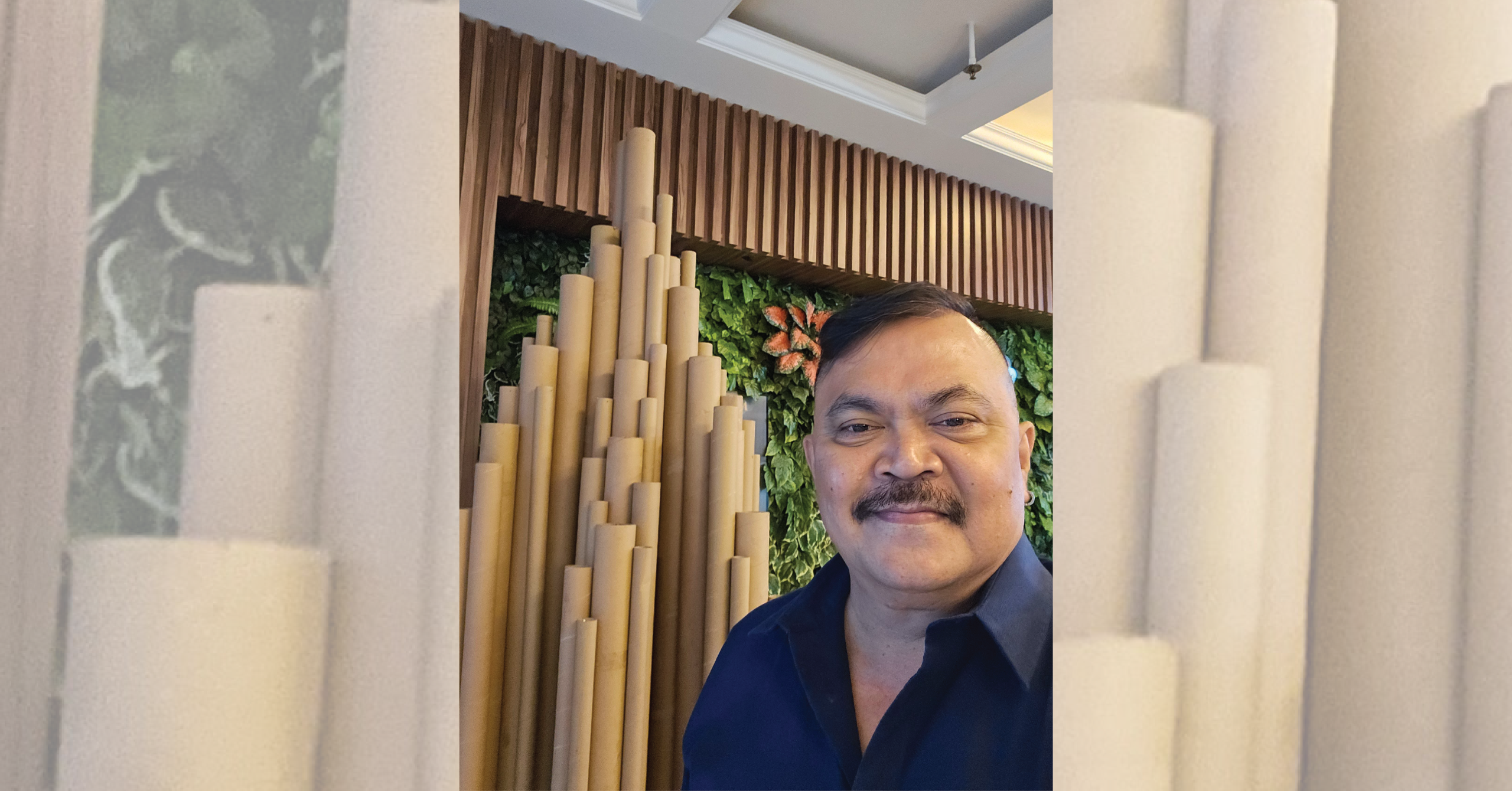 Karl Sibarani, seorang aktivis Projo, terlihat teguh dan tegas dalam ekspresi wajahnya